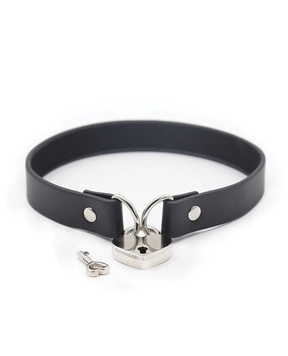 Collars Plesur PVC Collar with Heart Lock – Elegant Bondage and Style